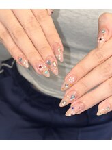 宝石ネイル