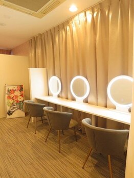 リラッシュ 岡山駅前店(Re:lash)/ドレッサー完備♪