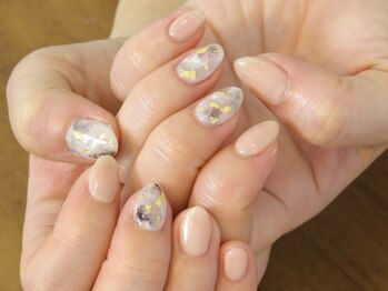 ちびネイルもお上品に…!