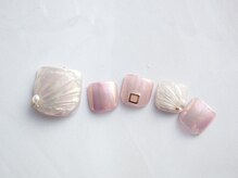 エクリュ(ecru)/季節のフットネイル