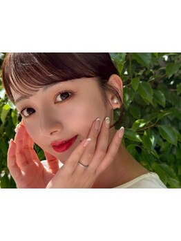 ネイル・アイメニューの同時施術が可能