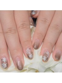 手描きの雪結晶nail