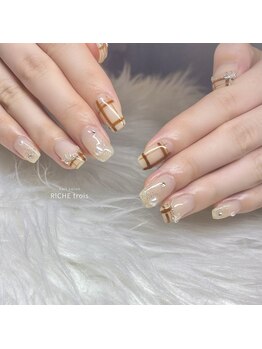 リッシュ トロワ(RICHE trois)/ブラウンチェックネイル♪