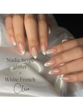 クリア なんば店(Clear)/白フレンチ×ラメ入りベージュ
