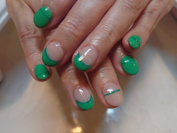 ネイル アンド ボディ ローサ(ROSA)/グリーン フレンチ デザイン