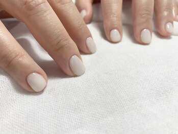 ユージューネイルルーム(UJU nail room)/白ワンカラーネイル