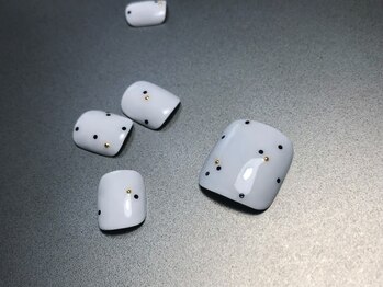 オーラリー ネイル アート メゾン(ORRERY nail art maison)/フット / ランダムドット