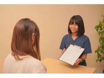 八乙女マイル接骨院/まずは受付をしていただきます☆