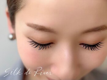シルク ド リバー(Silk de River)の写真/【ご新規様◇120分マツエクつけ放題（オフ無料）¥6500】本数・カール・太さ・デザイン全てオーダーメイド♪