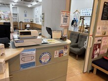 小林整骨院 梅田の雰囲気（院内に入って、まず受付をさせていただきます！）