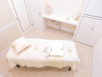 サロン ド ユウ(salon de Y)/調光完備されたリラックスルーム