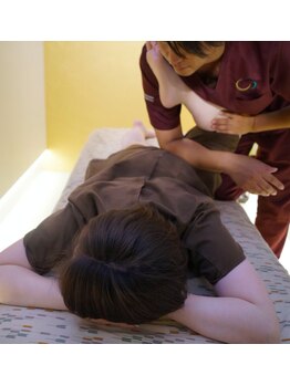 ヒップス(HIPs)/《6万人の実績》四頭筋の施術