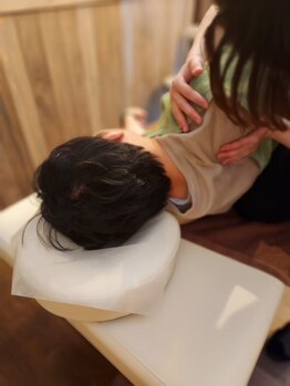 クマの冬眠 南川添店/施術風景