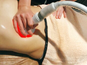 グレースフルタイム プレミアム(Graceful Time PREMIUM)の写真/ぽっこり下腹撃退!くびれ集中【セル痩身マシン+発汗★60分¥6600】結果重視&高効果でリピート多数◎