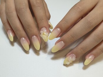 プラスウミ(PlusUmi)/イエローグラデ×3dフラワー♪