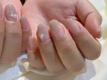 ネイルズ ララ(nails Lala)/グレージュ。
