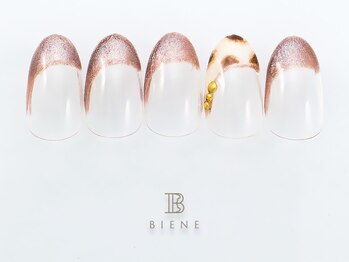 ビーネ 品川 高輪店(BIENE)/斜めフレンチ+選べる1本アート