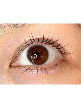 ナチュラル上品な目元にしたい