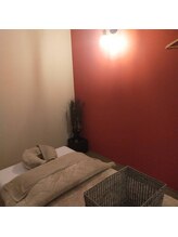 ラボ 西条店(LABO)/◆高級感のある赤のお部屋◆