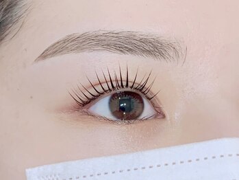 アイズプロフェッショナル 京橋店(eyes professional)の写真/【デザインまつげパーマ¥3000】ダメージが気になる方は美容液のセットがおすすめ◎