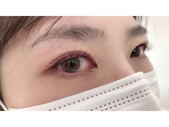 レーヴ(REVE)の写真/自然で自まつ毛に負担がない施術で、すっぴんでも浮かないナチュラルで上品な目元を叶えます☆