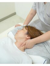 ルミレ ナンバ(LUMIRE NAMBA)/施術<<肩こり、首凝り>>