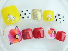 ネイルサロン あかねいろ/春夏フット　手描きフラワー