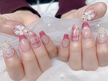 アンベリール(Embellir)の写真/デザインの持ち込みOK＆ストーン、シールつけ放題☆時間内でお好きなものを詰め込んで大満足の指先へ♪