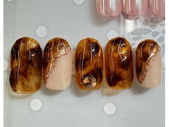 アリイネイルズ(ALII Nails)/トレンドべっ甲ネイル