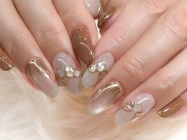 ブラウン×ゴールドネイル生駒