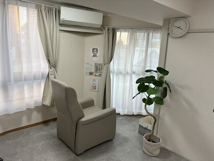 ホワイトアイ 府中(WHITE EYE)の写真