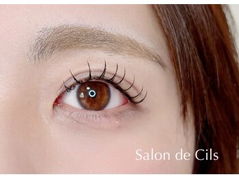 サロン ド シル(Salon de Cils)の写真/希少な最高品質のマツエクを使用し、長持ちかつ美しいまつ毛へ☆自まつげへの負担が少ない優しいマツエク◎