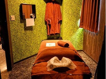 プラチナムアロマ 京都河原町店(PLATINUM AROMA)の写真/【京都に人気のPLATINUM AROMAがついに登場】完全個室のペアルーム完備で女子旅や癒しデートにもぴったり♪