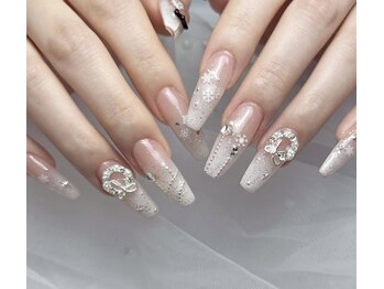 クイーンネイル 新宿(Queen nail)/長さ出し　デザインやり放題