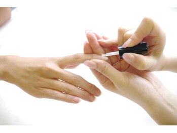 アース ネイルアンドアイラッシュ 甲府昭和店(HAIR & MAKE EARTH Nail&Eyelash)/ケアコース　3300円