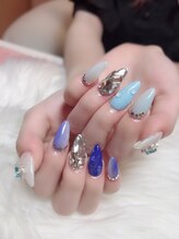 エム(EM)/ブルーネイル