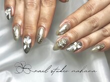 マハナ(mahana)/シェル埋めこみフラワーネイル