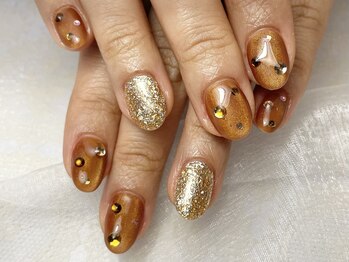 茶色マグネットネイル