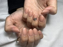 ワンカラー+ビジューネイル