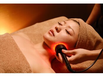 クイーンズ ピュア 長崎店(Queen's Pure)/小顔・フェイスライン