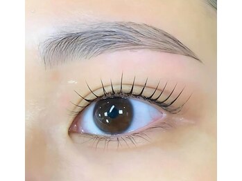 ベティーブロー(Betty Brow)