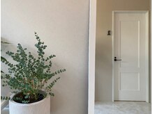 オルネ(ORNE.)の雰囲気（・完全個室×1 ・半個室×1ふたつのお部屋をご用意しております）