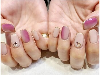 ウカ ひばりが丘(UKA)/縦グラデーションネイル