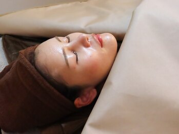 リル 恵比寿(llil.)の写真/【運動不足の方にもオススメ◎】痛気持ちいい圧ですっきり！！温めながらリンパを流し血流促進&基礎代謝UP