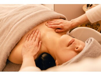 リュネ(lune)/デコルテケア