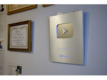 整体院智(TOMO)/チャンネル登録者64万人の整体院