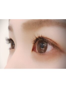 ナチュラル上品な目元にしたい