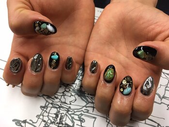 イビズ 新宿店(eviz)/変形ミラーネイル