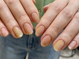 うるうるチューリップネイル