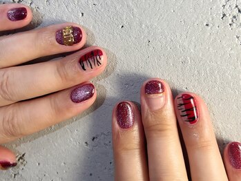 ノラ ミナミアオヤマ(NORA MINAMIAOYAMA)/アニマルマグネットネイル